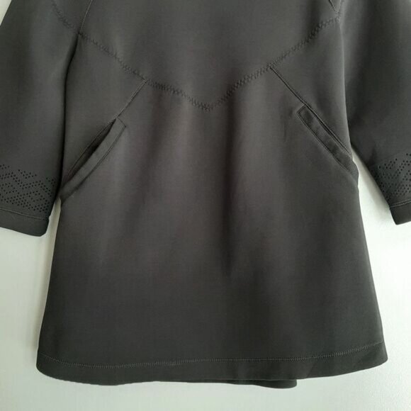IVIVVA by Lululemon Black Pulse Jam Poncho Mock Neck Pullover Top Kids Sz 14 - Picture 4 of 14
